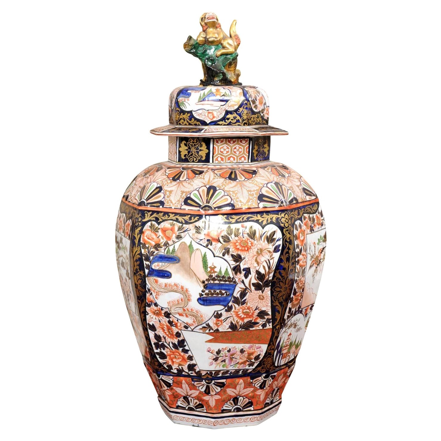 Ironstone Urn & Lid with Foo Dog Finial, England ca. 1820 For Sale