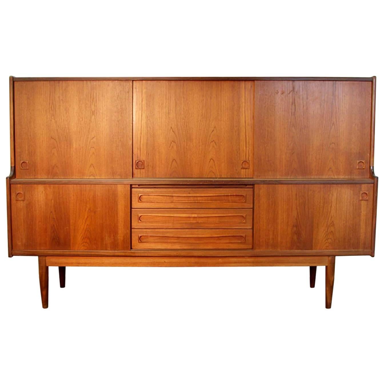 MidCentury Danish Teak Sideboard or Bar For Sale at 1stDibs