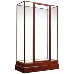 Simplistic Vitrine in Glass and Wood 6