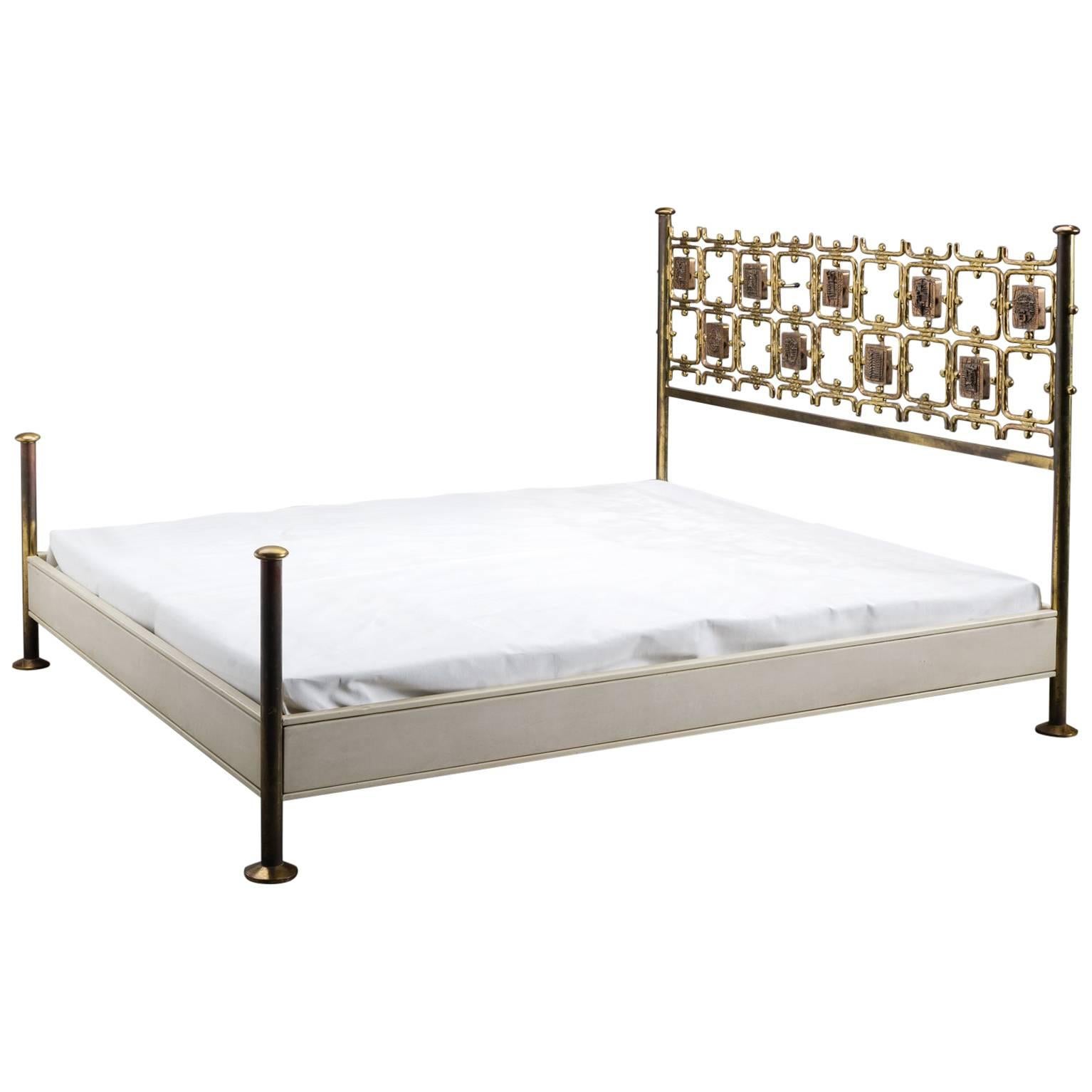 Osvaldo Borsani and Arnaldo Pomodoro Bed for Tecno