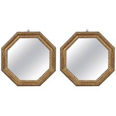 Pair of Italian Carved Giltwood Octagonal Mirrors, Late 17th-Early 18th Century 10
