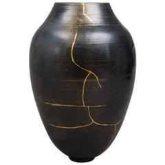 Vase en céramique et Kintsugi par Karen Swami