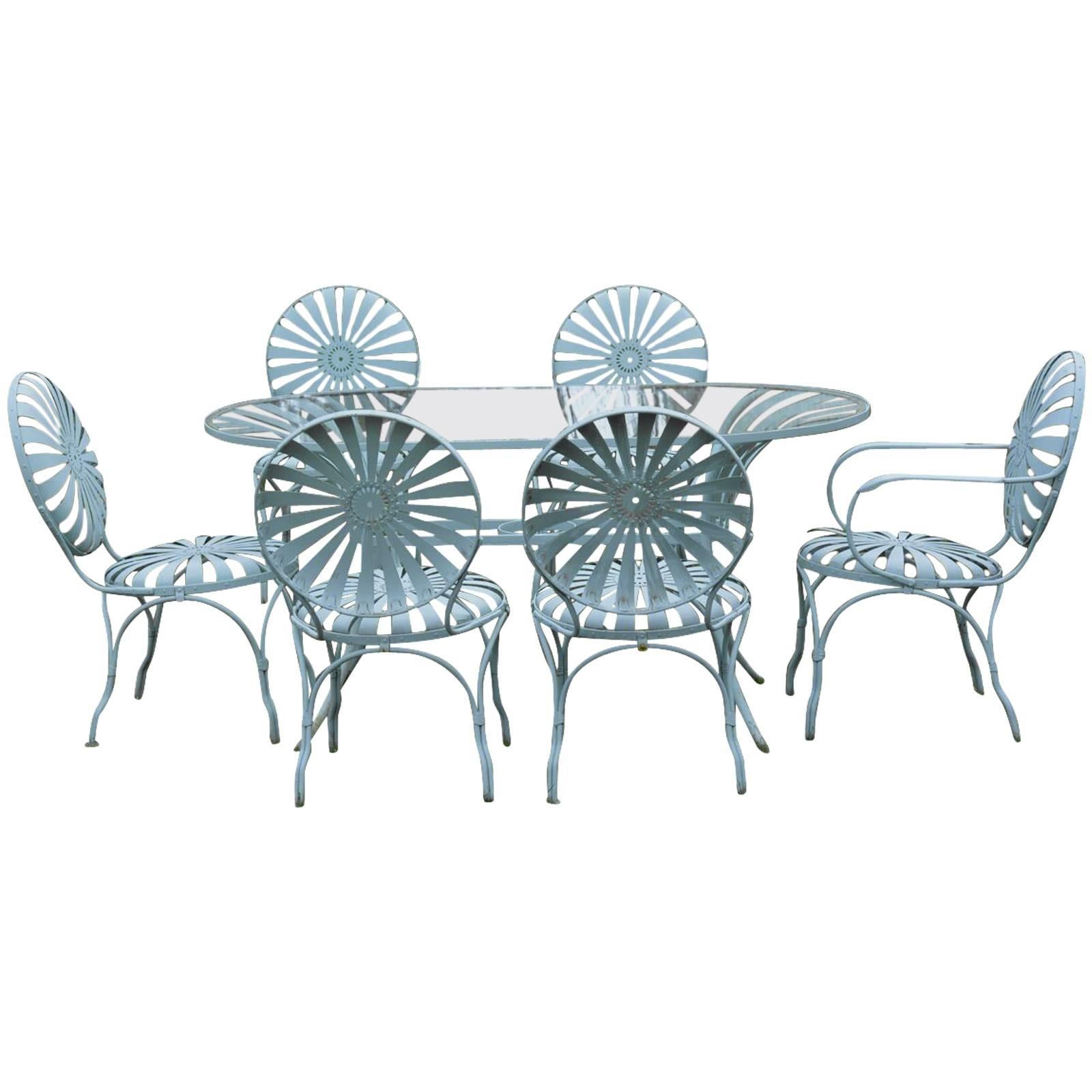 Dining Table and Chairs of Spring Steel