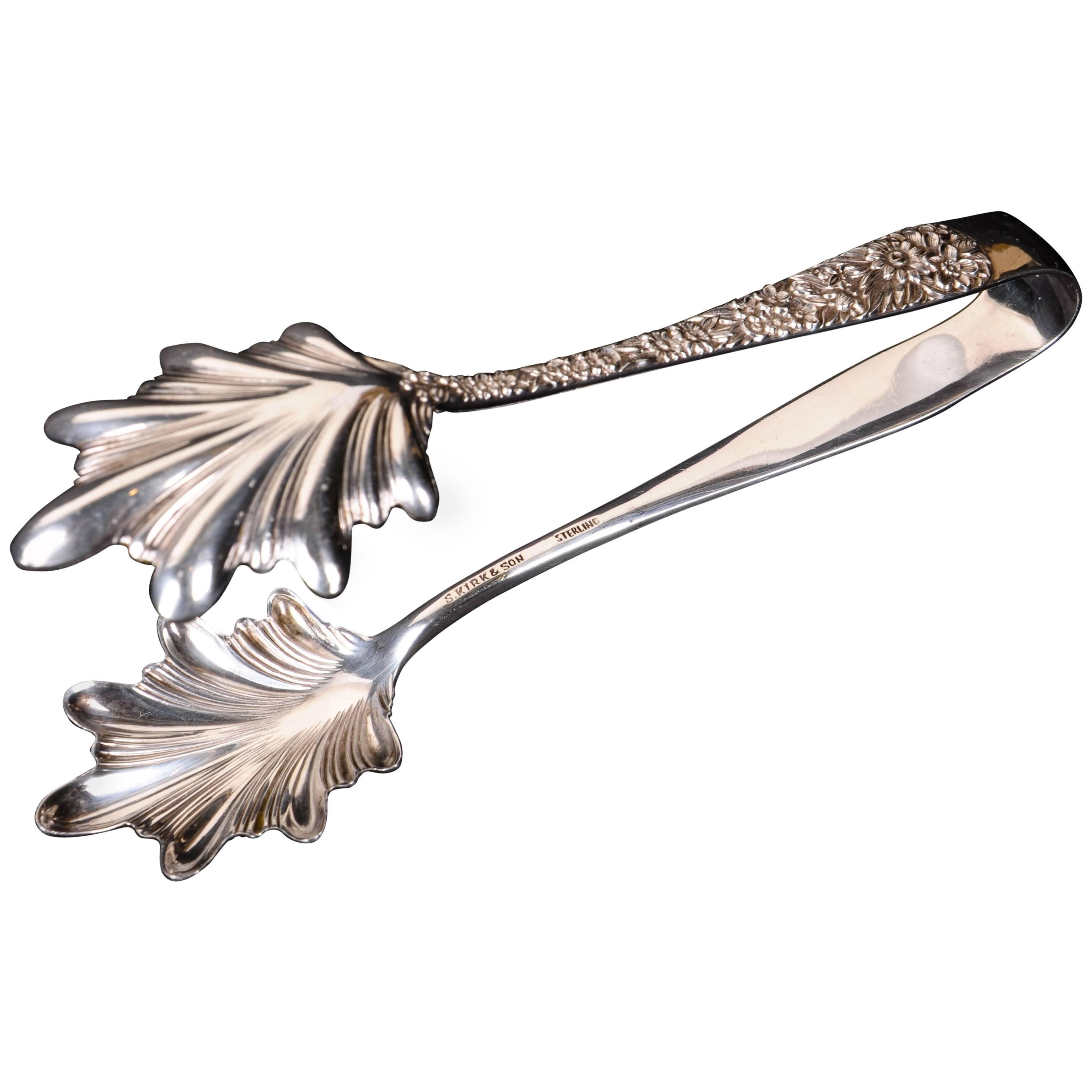 Kirk & Son Repousse Rose Point Tongs For Sale
