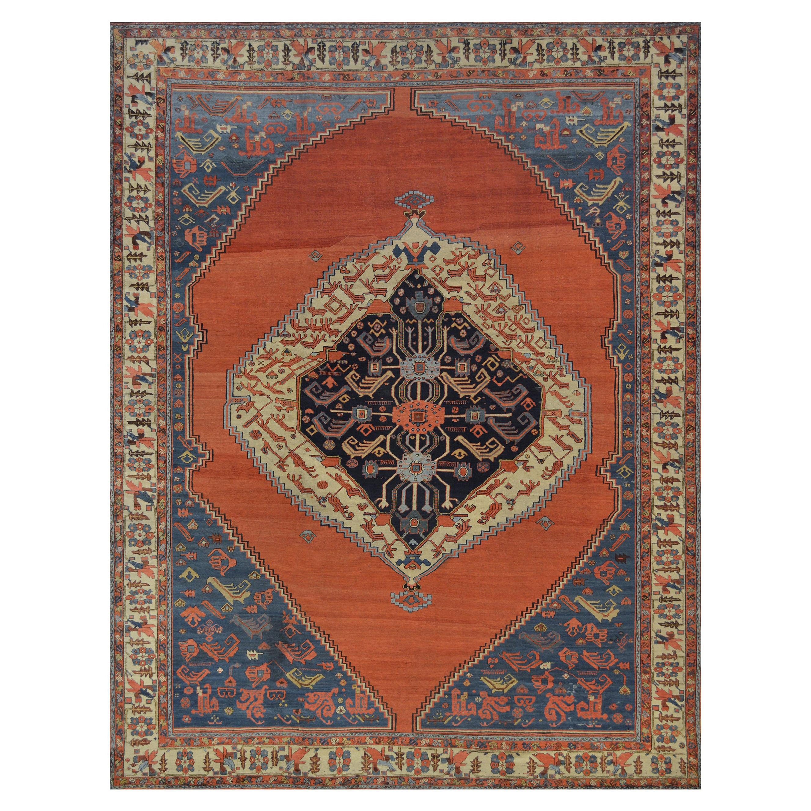 Hand-woven Wool Late 19th Century Serapi Rug from North West Persia