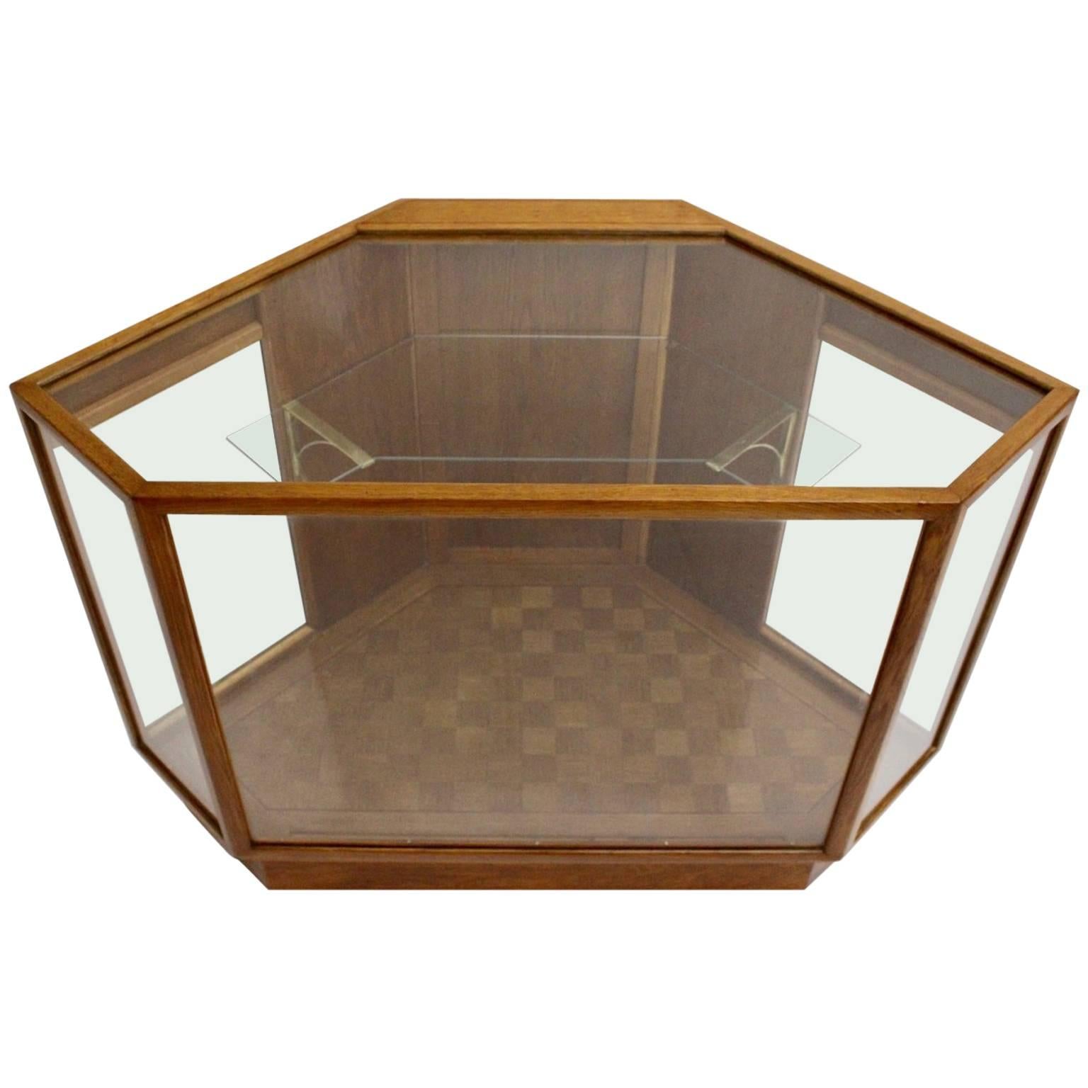 Art Deco Era Vintage Oak Glass Brass Thonet Showcase Vitrine Austria, circa 1920