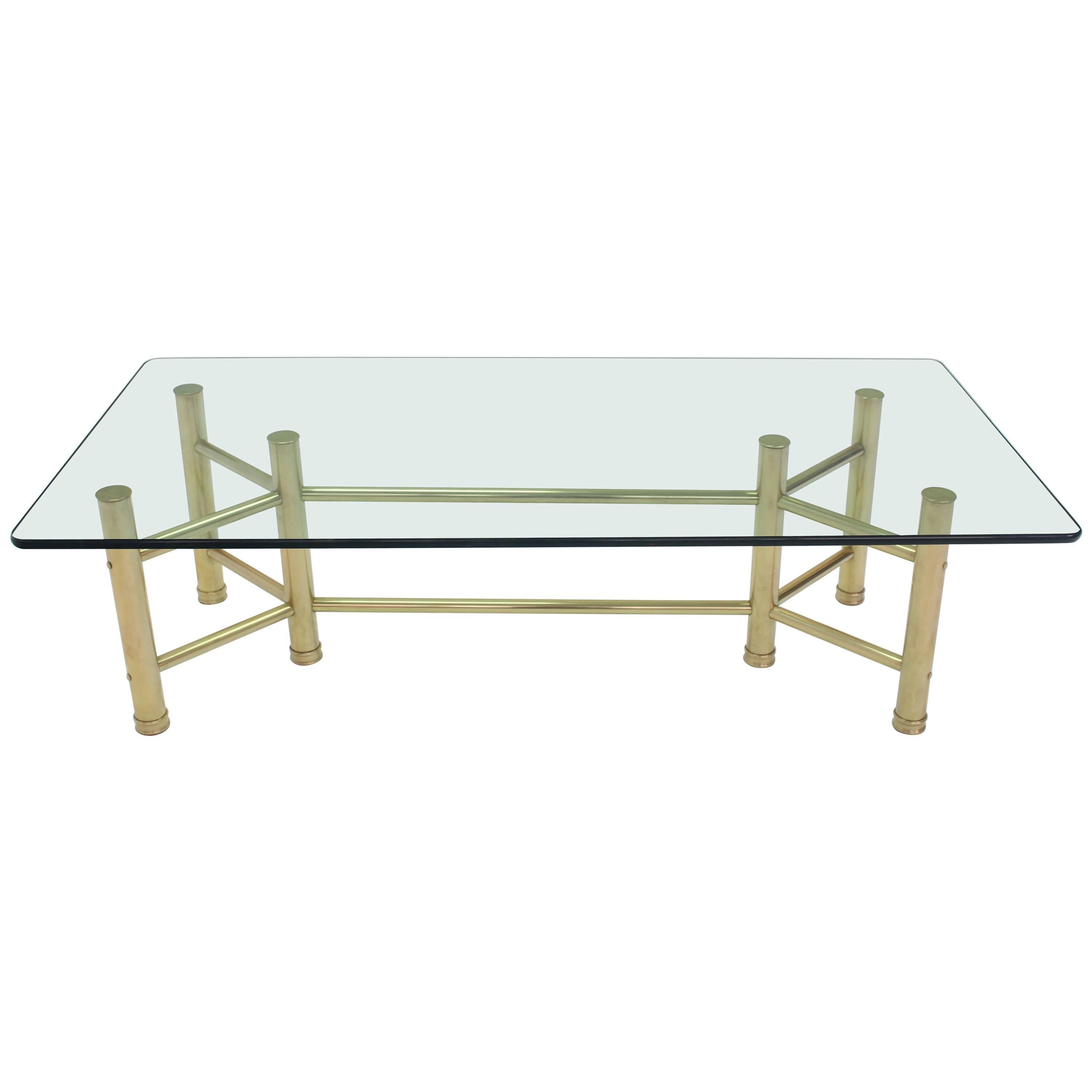 Table basse rectangulaire en laiton massif avec plateau en verre tubulaire