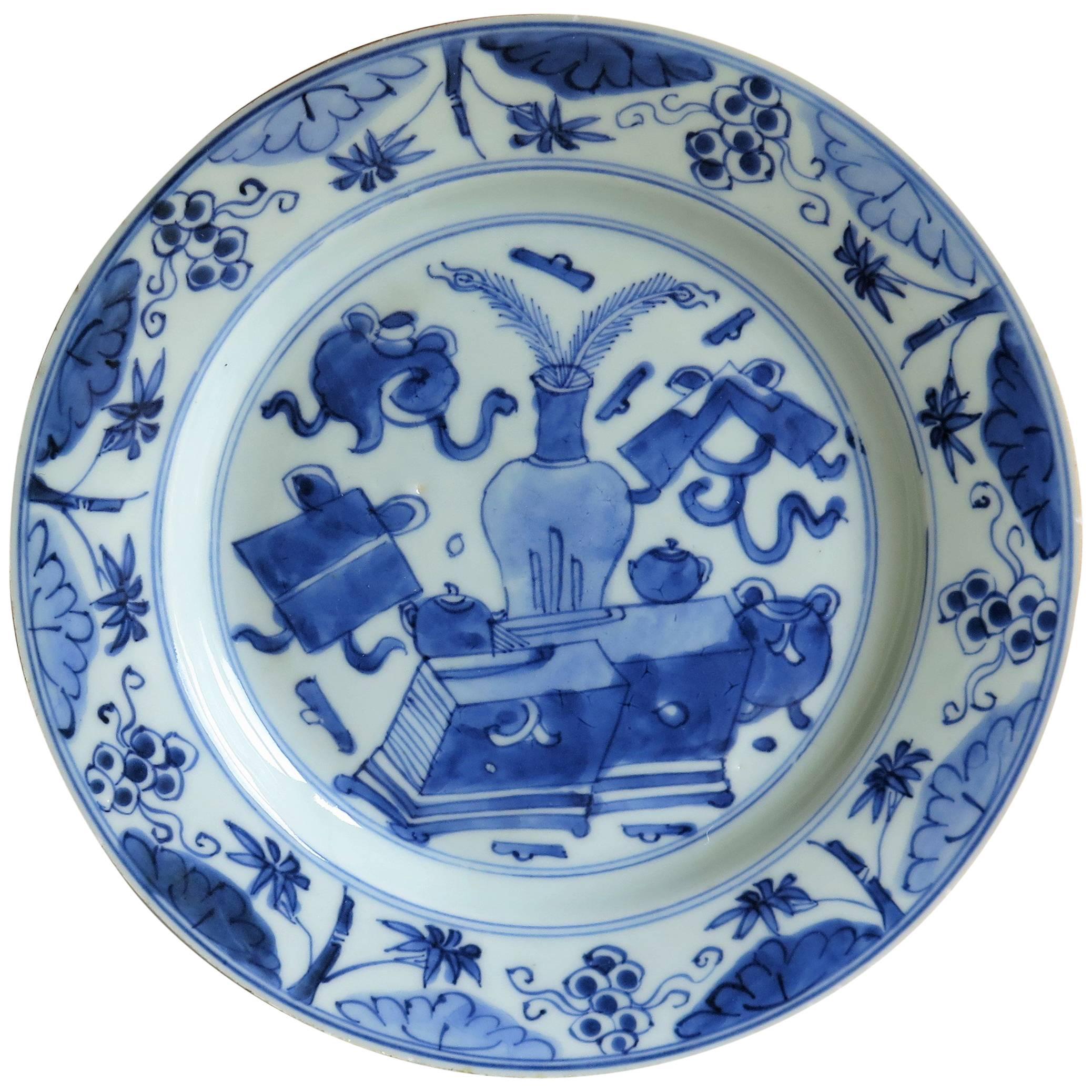Early 18th Century Chinese Plate Porcelain Blue and White, Qing Circa 1735
