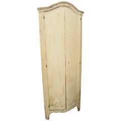 18th Century Italian Rococo Style Plaster Painted Creamy White Corner Cabinet