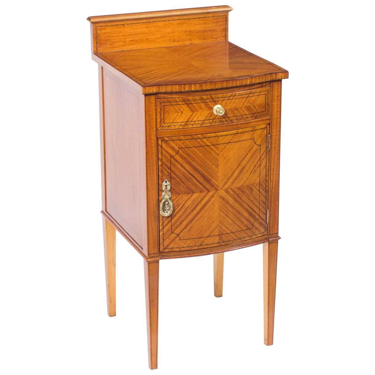 Antique Victorian Satinwood Bowfront Bedside Cabinet, 19th Century For Sale
