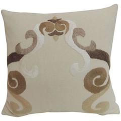 Vintage Mid-Century Style Ecru Alpaca and Wool Woven Decorative Pillow Vintage Mid-Century Style Ecru Alpaca and Wool Woven Decorative Pillow