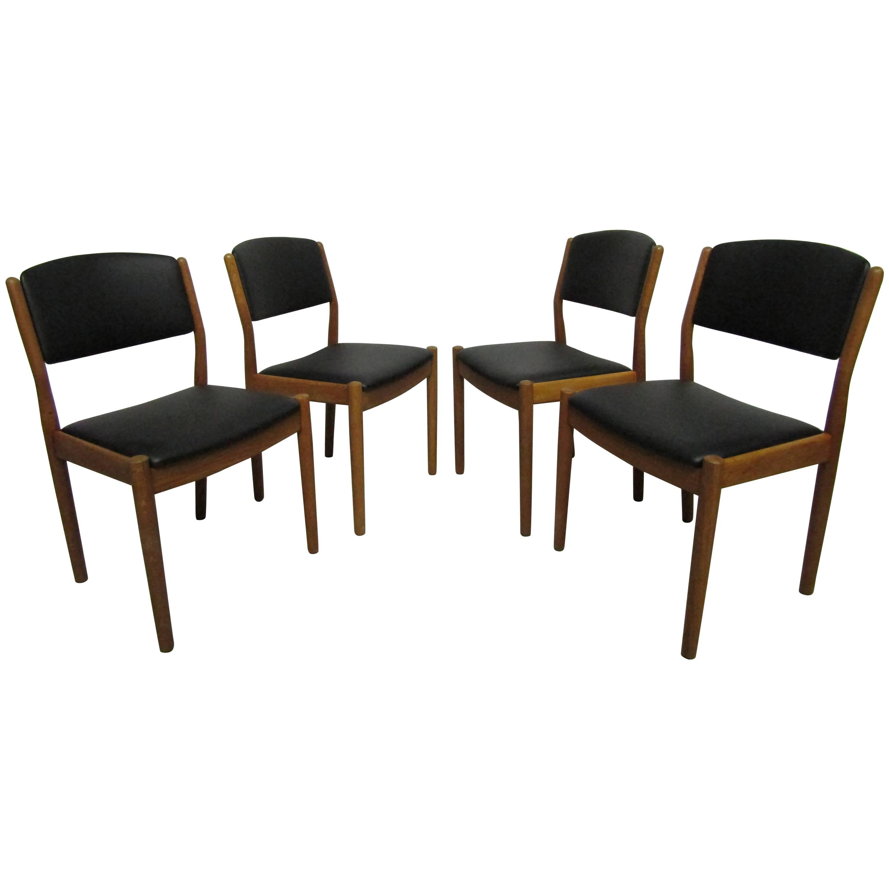 Scandinavian Classic Set of Four Poul Volther J61 Chairs in Oak and Leather For Sale