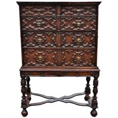 Jacobean Chest on Stand:: 18. Jahrhundert und später