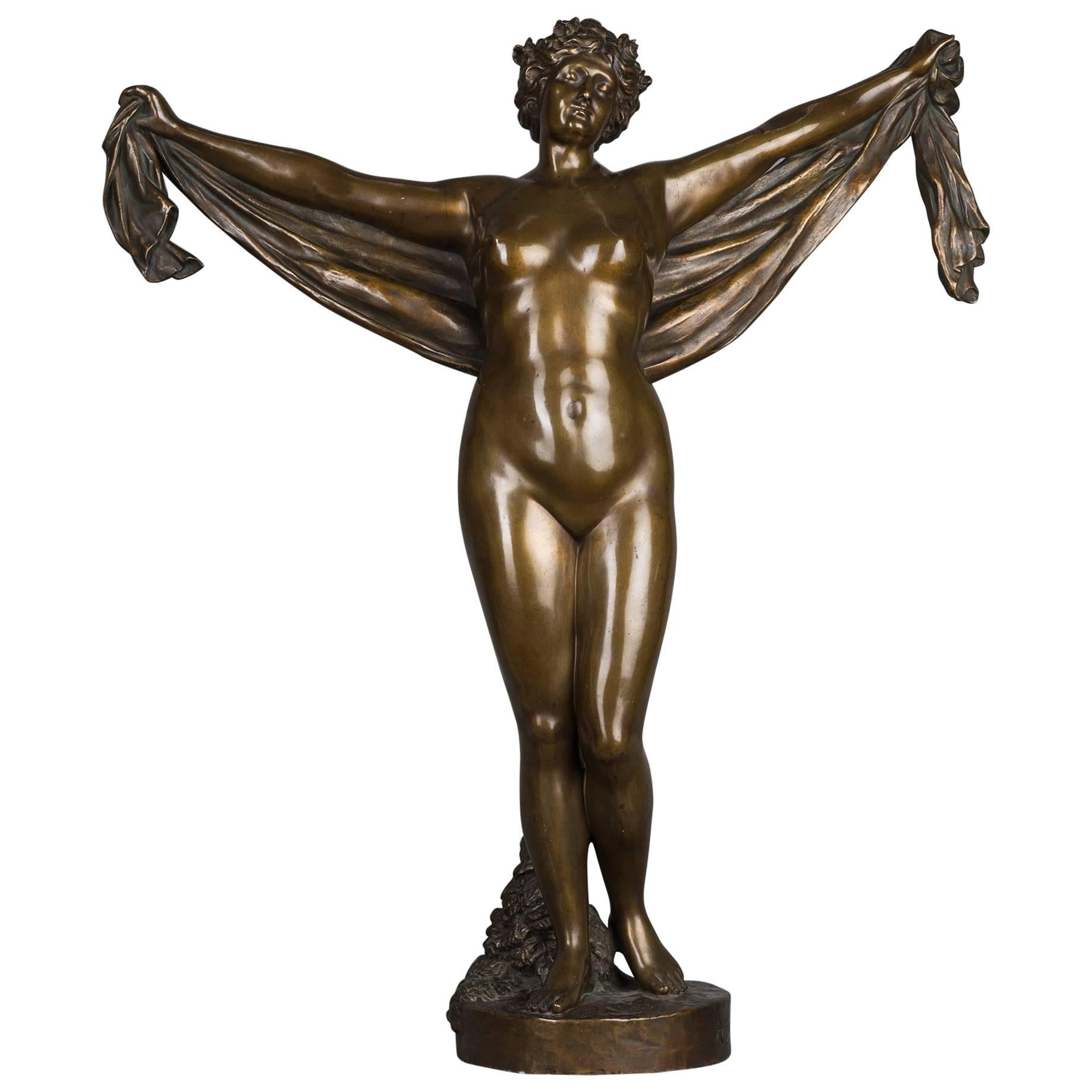 Nice Patinated Bronze of a Nude Female Lady Holding a Scarf, circa 1880 For Sale