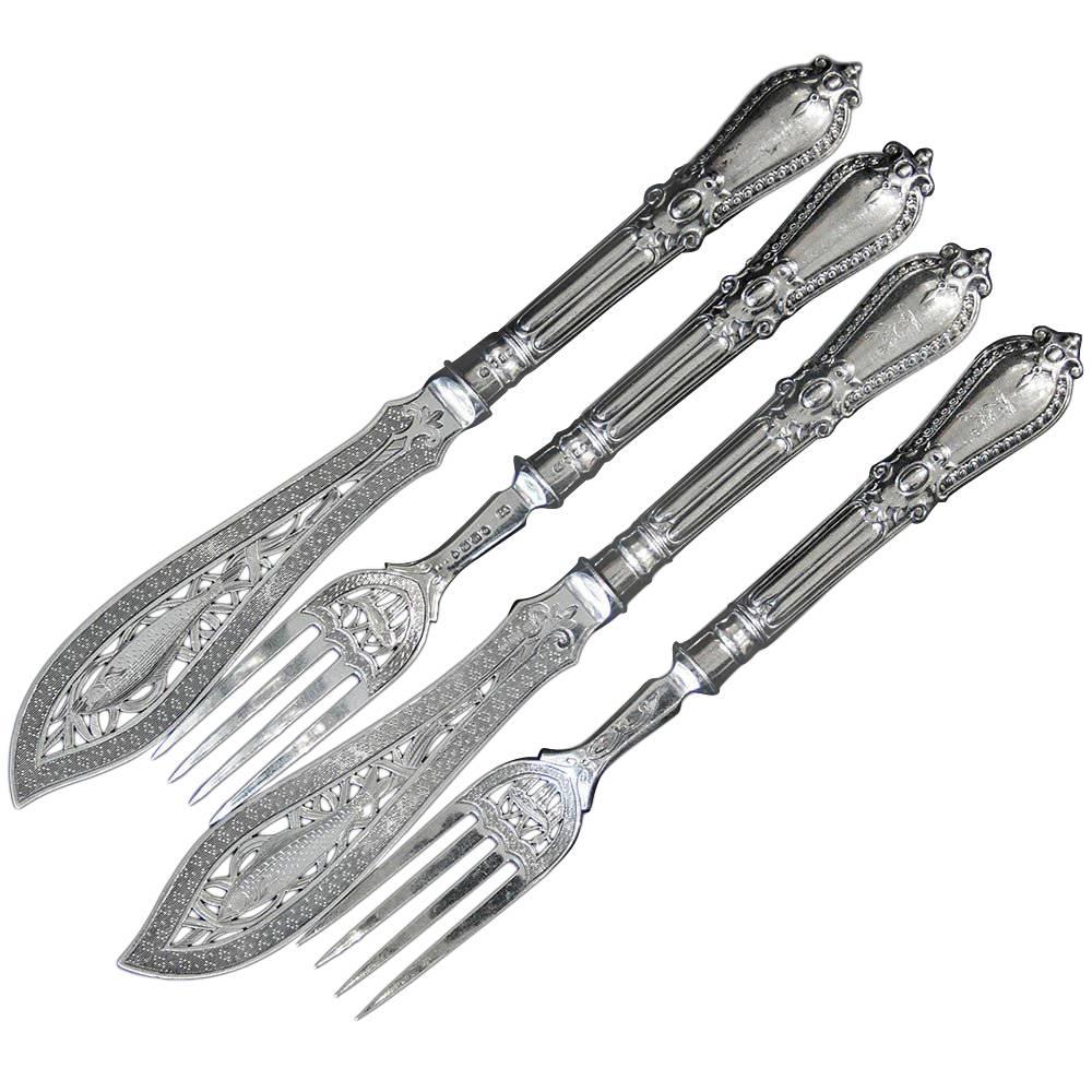 Set of Six Pairs of Silver Antique Grecian Pattern Fish Eaters by George Adams For Sale