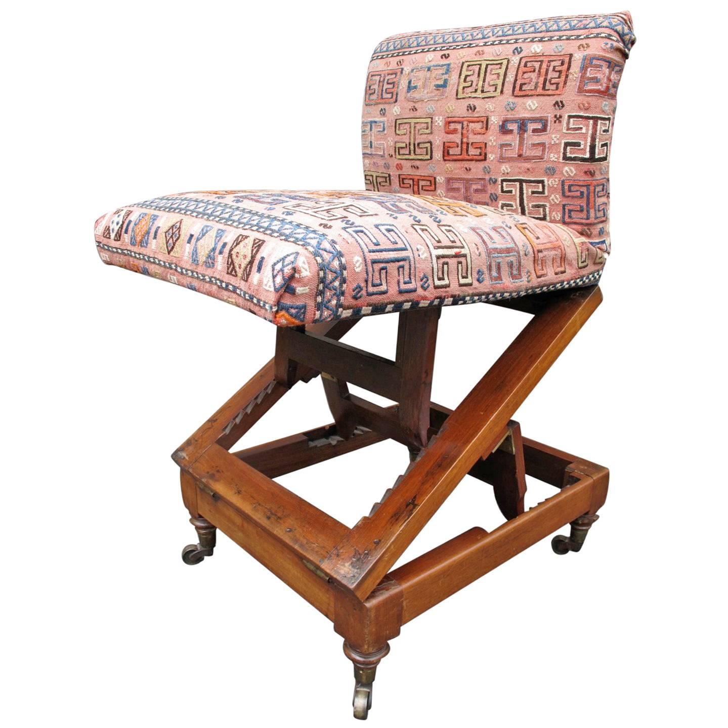 Petite English Metamorphic Slipper Chair