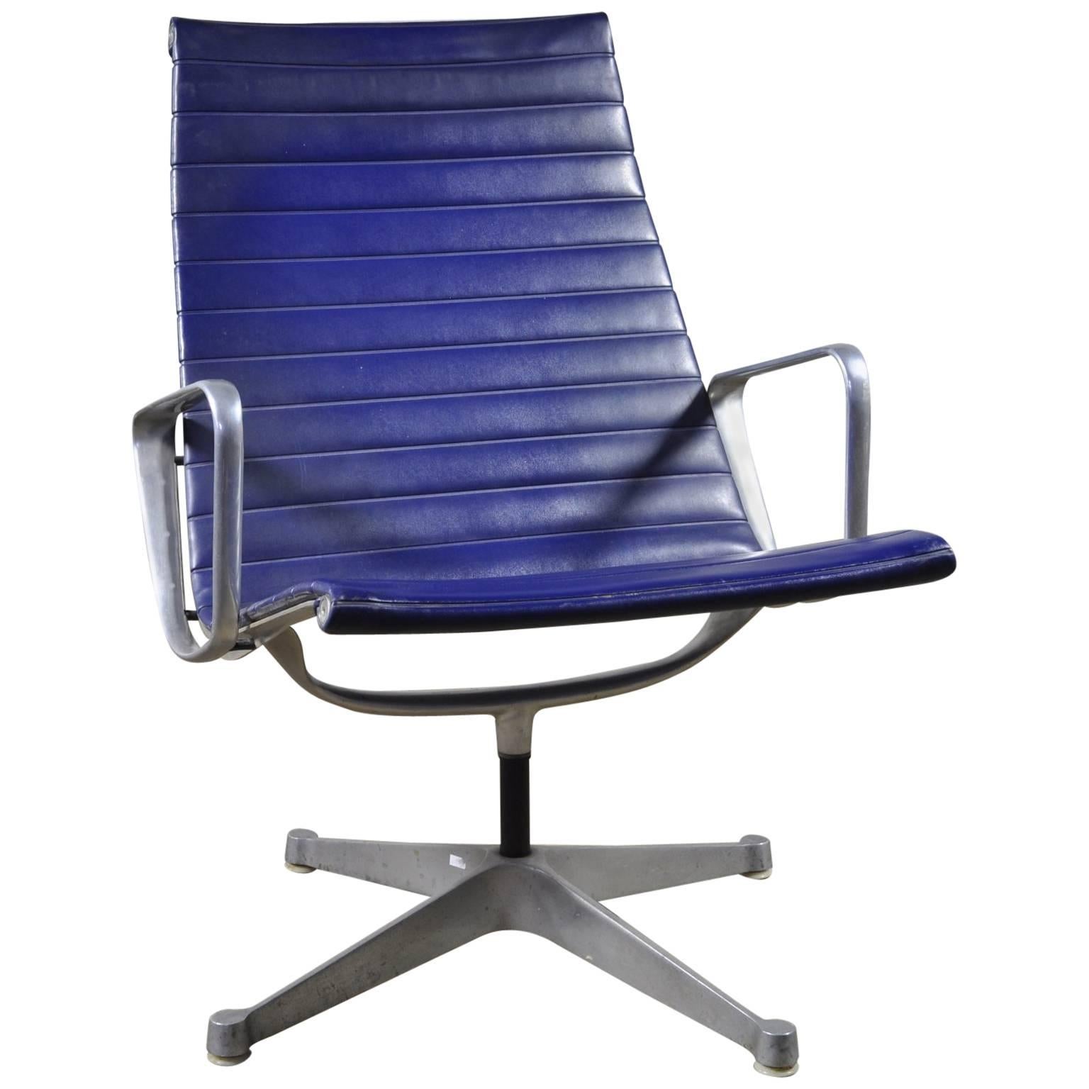 Blue Leather Eames Aluminum Group Lounge Chair by Herman Miller For Sale