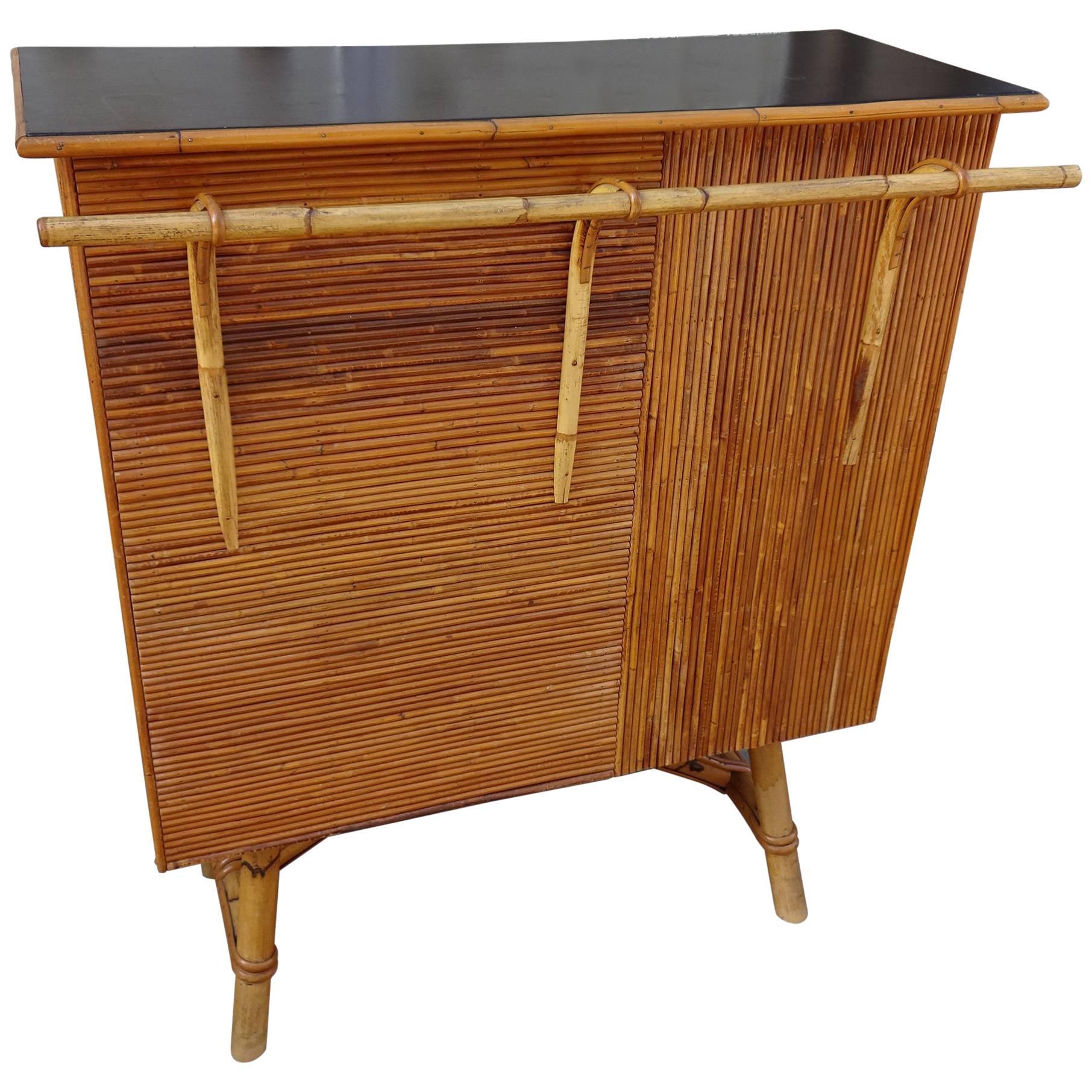 Mid-20th Century French Rattan Bar Counter