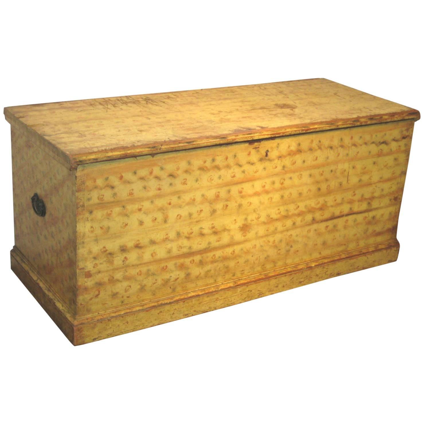 New England Yellow and Polychrome-Decorated Pine Chest For Sale
