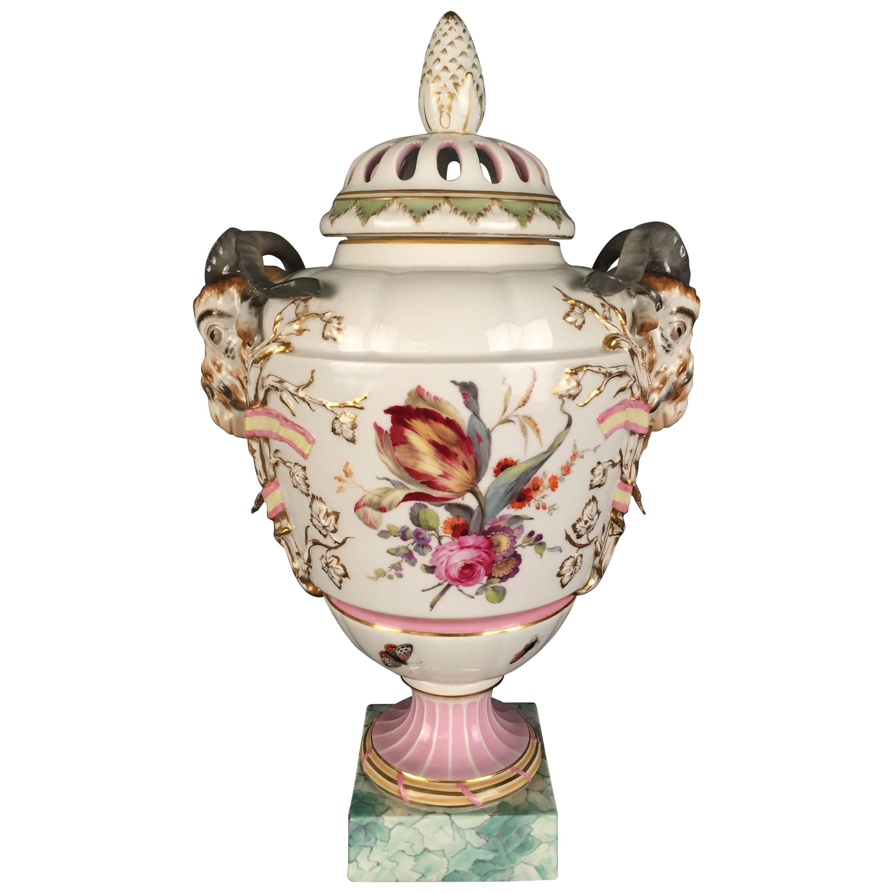 Vase pot-pourri du 19ème siècle KPM Berlin