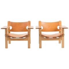 Pair of Spanish Chairs by Børge Mogensen for Fredericia Furniture 10