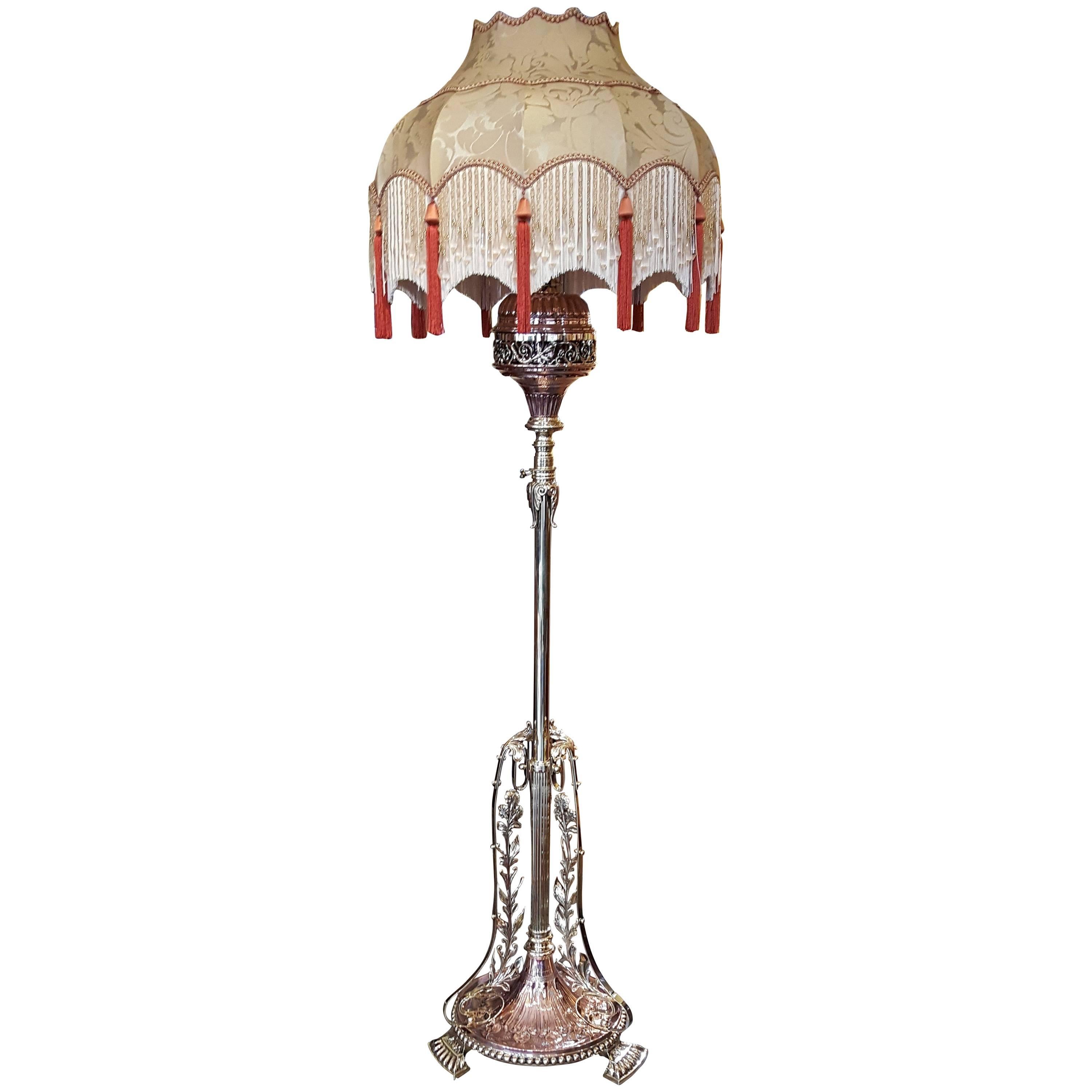Art Nouveau Hinks & Sons Copper and Brass Telescopic Standard Oil Lamp