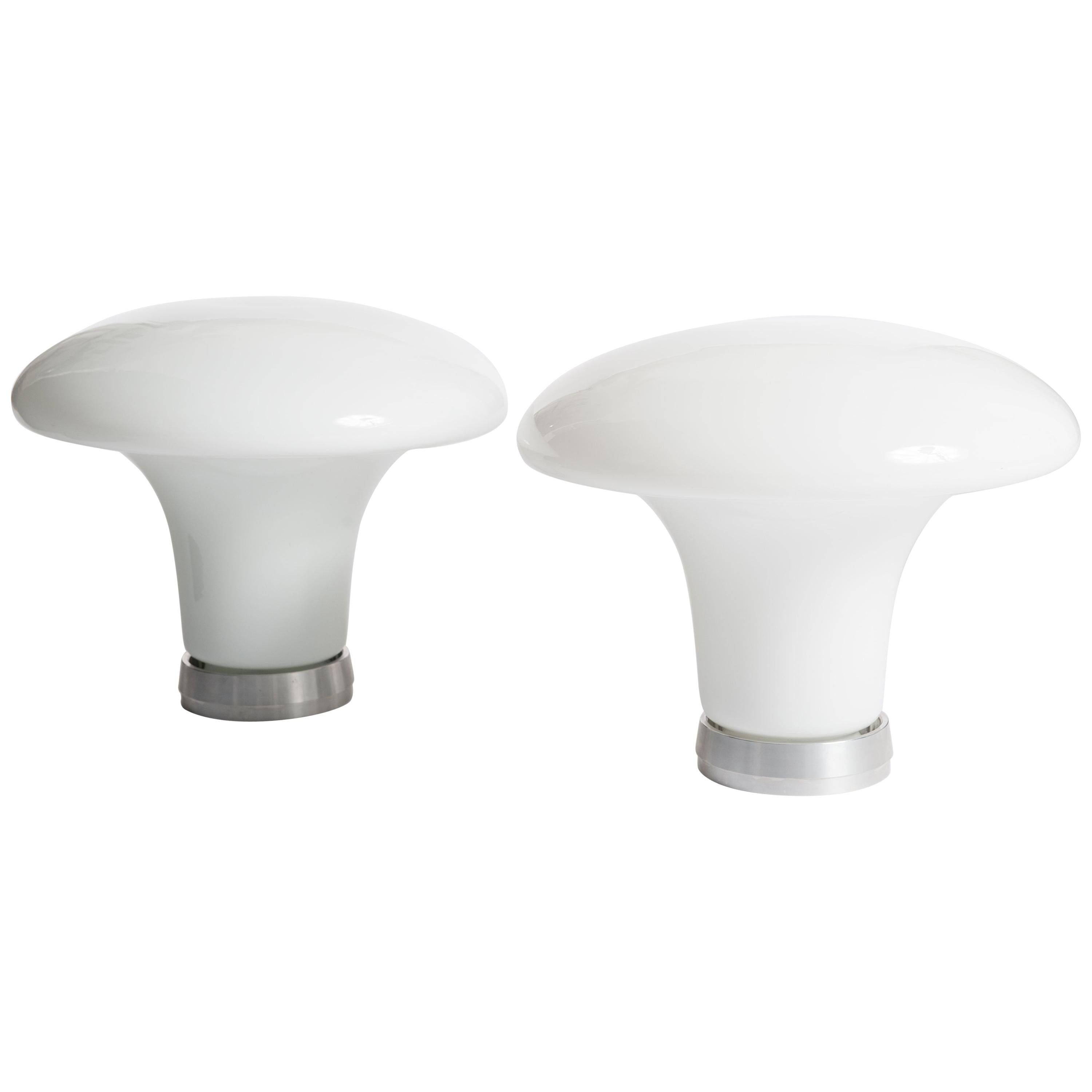 Pair of Italian White mushroom-shaped Mid-Century Table Lamps on Aluminum Base