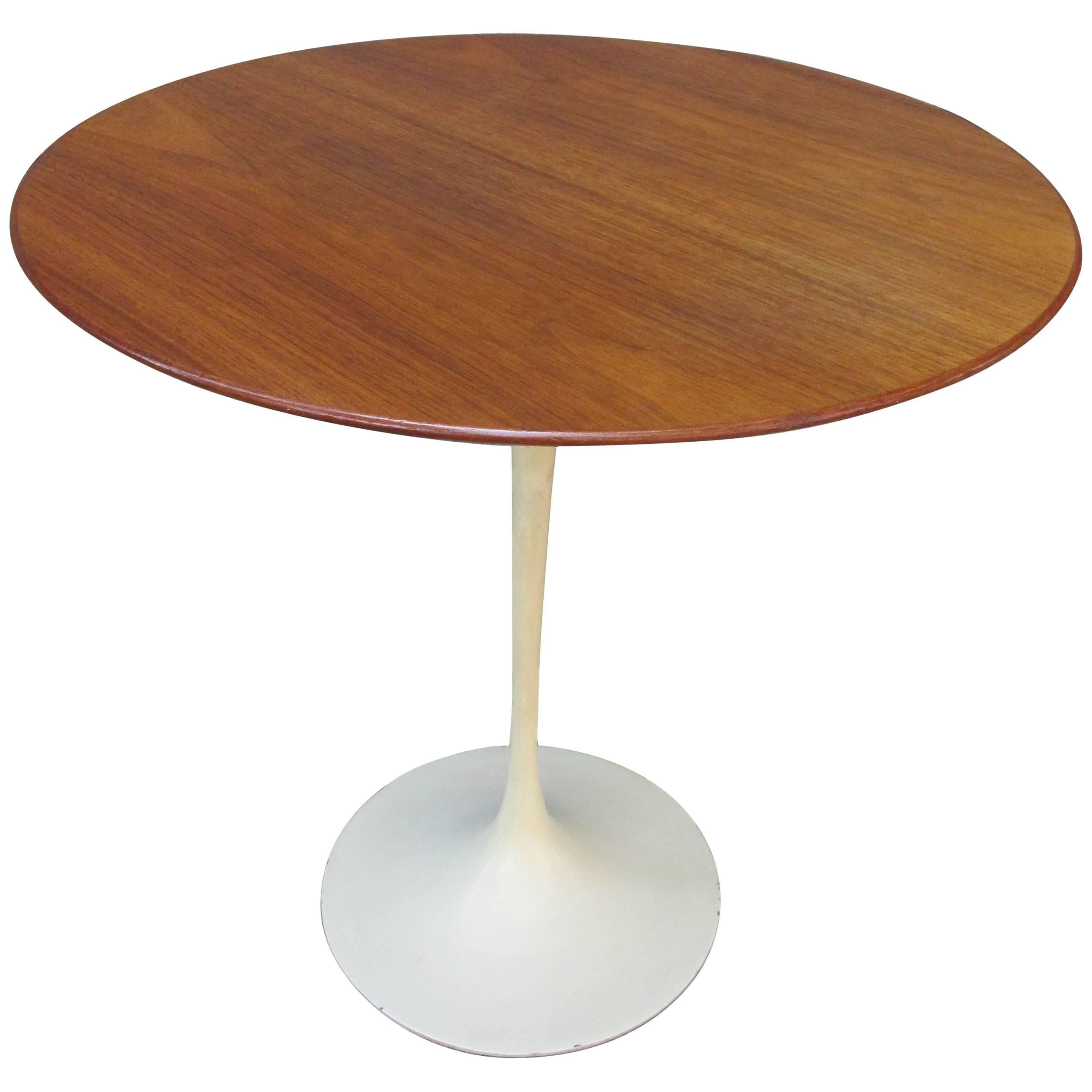 Saarinen for Knoll Round Walnut Tulip Table