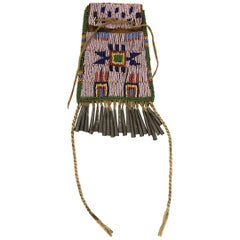 Antike perlenbesetzte Strike-A-Light-Tasche der amerikanischen Ureinwohner:: Arapaho:: 19