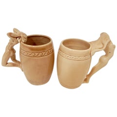 paire de tasses nues en céramique des années 1940 par Dorothy Kindell