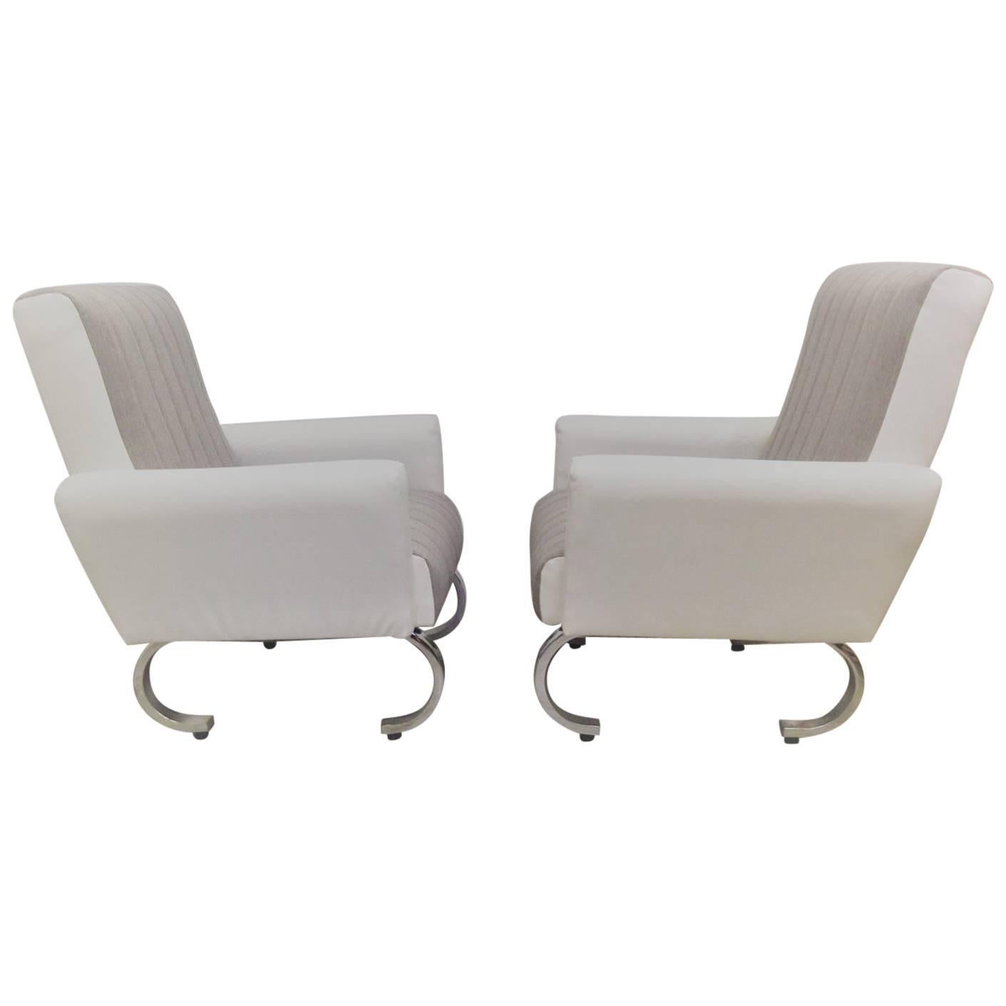 Mid-Century Exclusive Pair of Sleek Italian Armchairs with Curved Metal Base For Sale