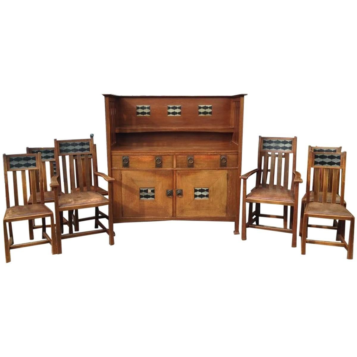  George Montague Ellwood Arts & Crafts Eichenholz Sideboard & 8 passende Esszimmerstühle