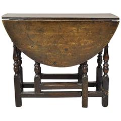 Antique 18th Century Small Gate-leg Dining or Sofa Table in Oak