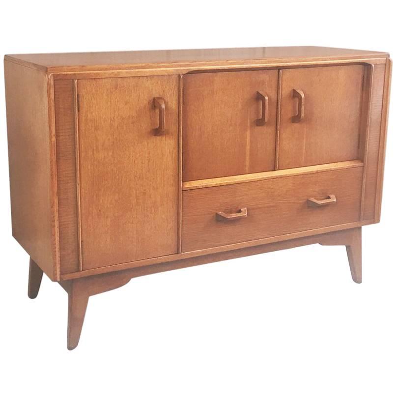 1950s-1960s Original Mid-Century Oak G Plan E Gomme Sideboard/Cabinet For Sale