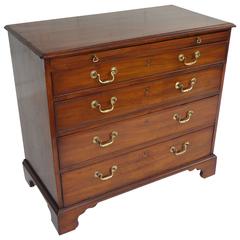18th Century Mahogany Chest of Drawers of Small Proportions