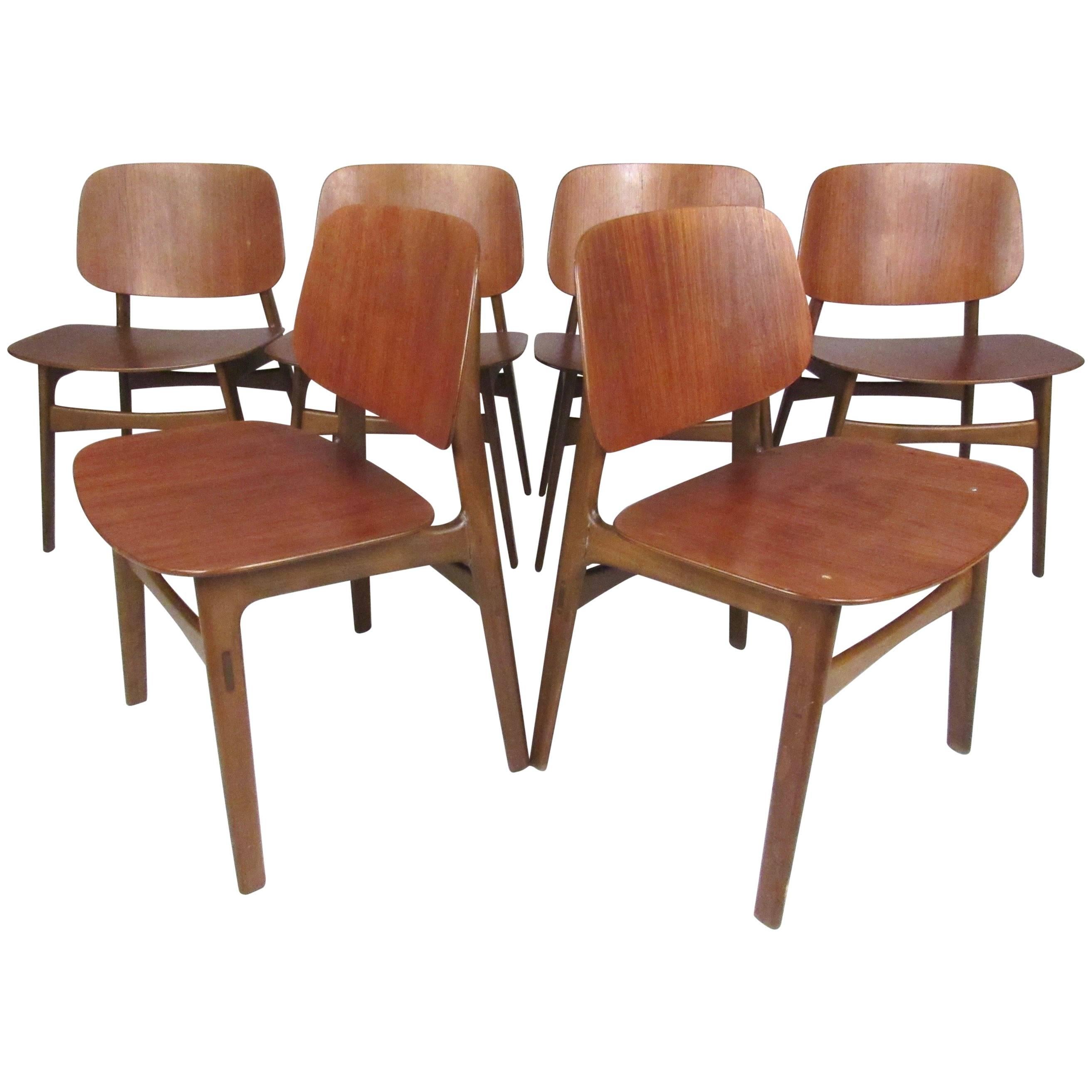 Set of Mid-Century Modern Børge Mogensen Dining Chairs, Model 155