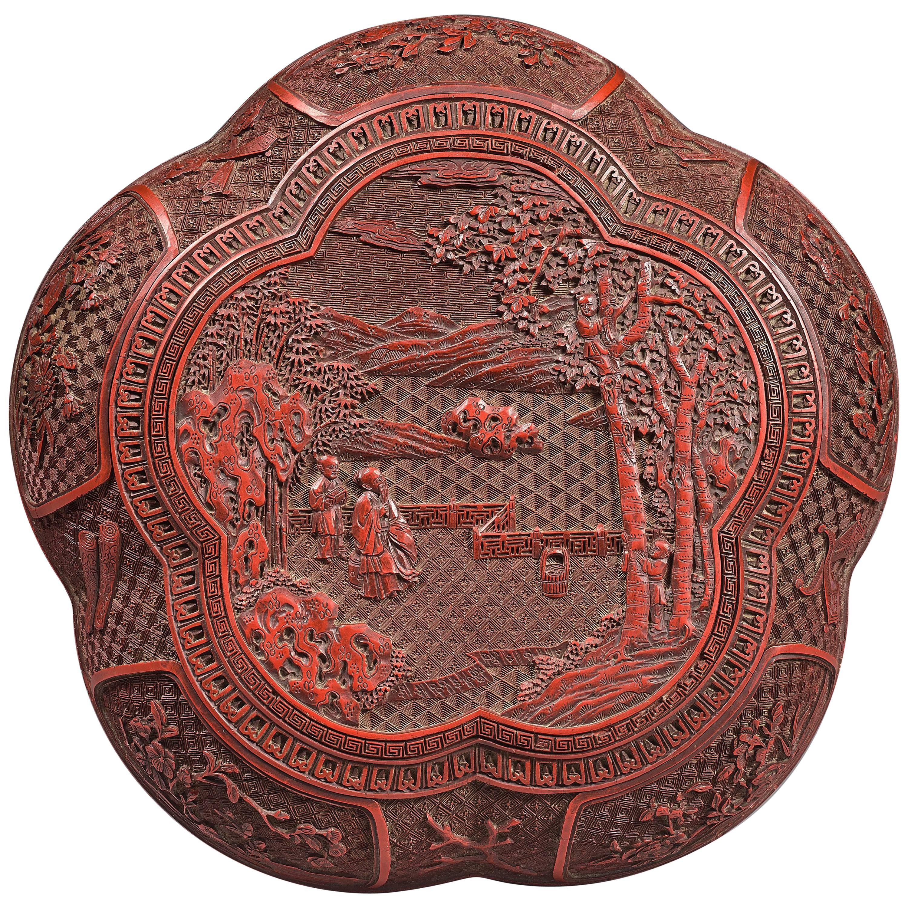 Rare Chinese Qianlong Period Beijing Cinnabar Red Lacquer Polylobed Box For Sale