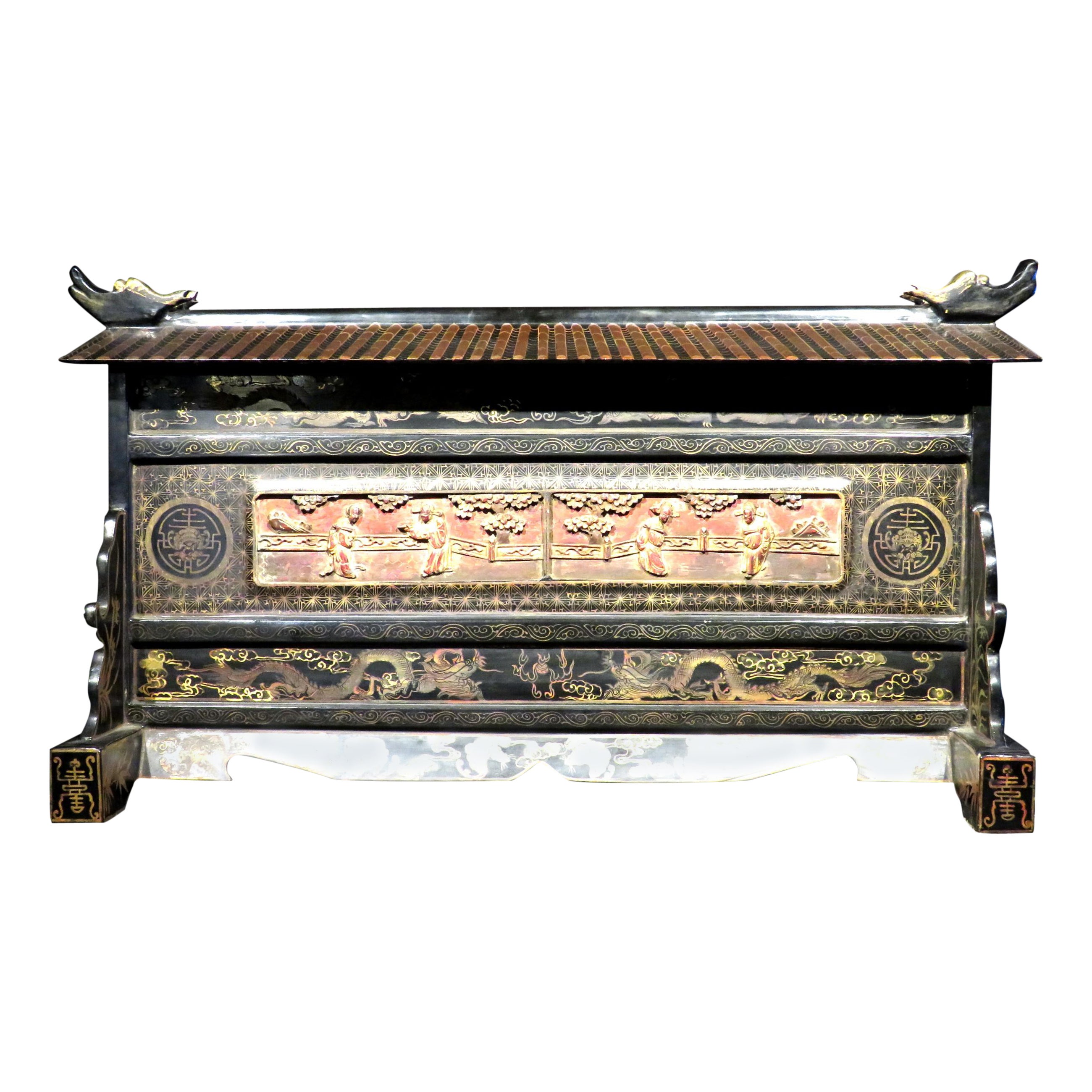 Highly Decorative 'Straits' Chinese Black Lacquer Table Screen, Circa 1890 