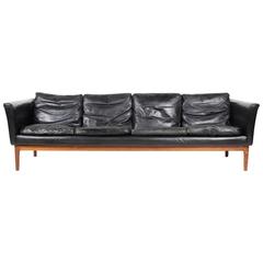 Stunning Four-Seat Sofa in Leather 9