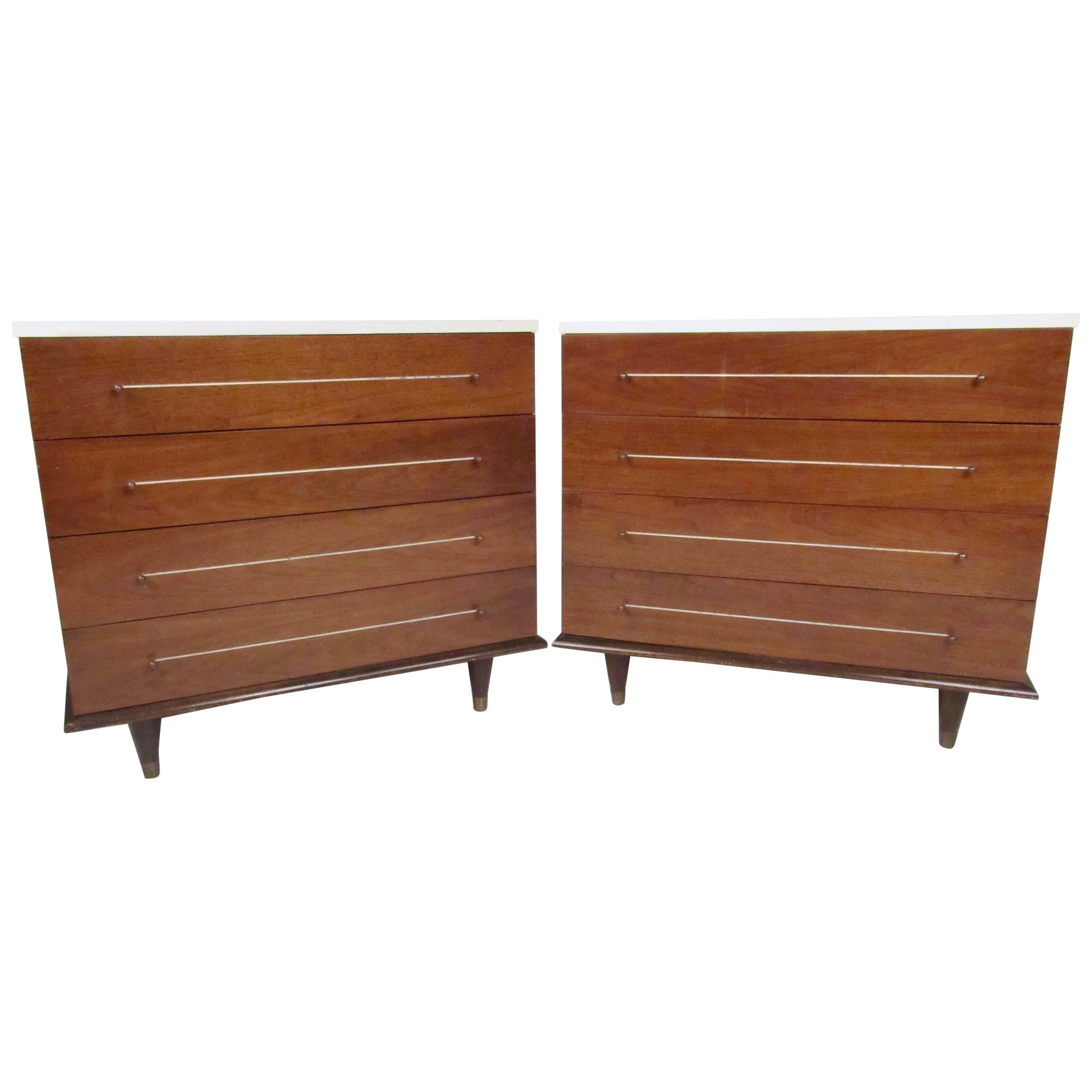 Stylish Pair of Mid-Century Modern Bachelor Chests For Sale