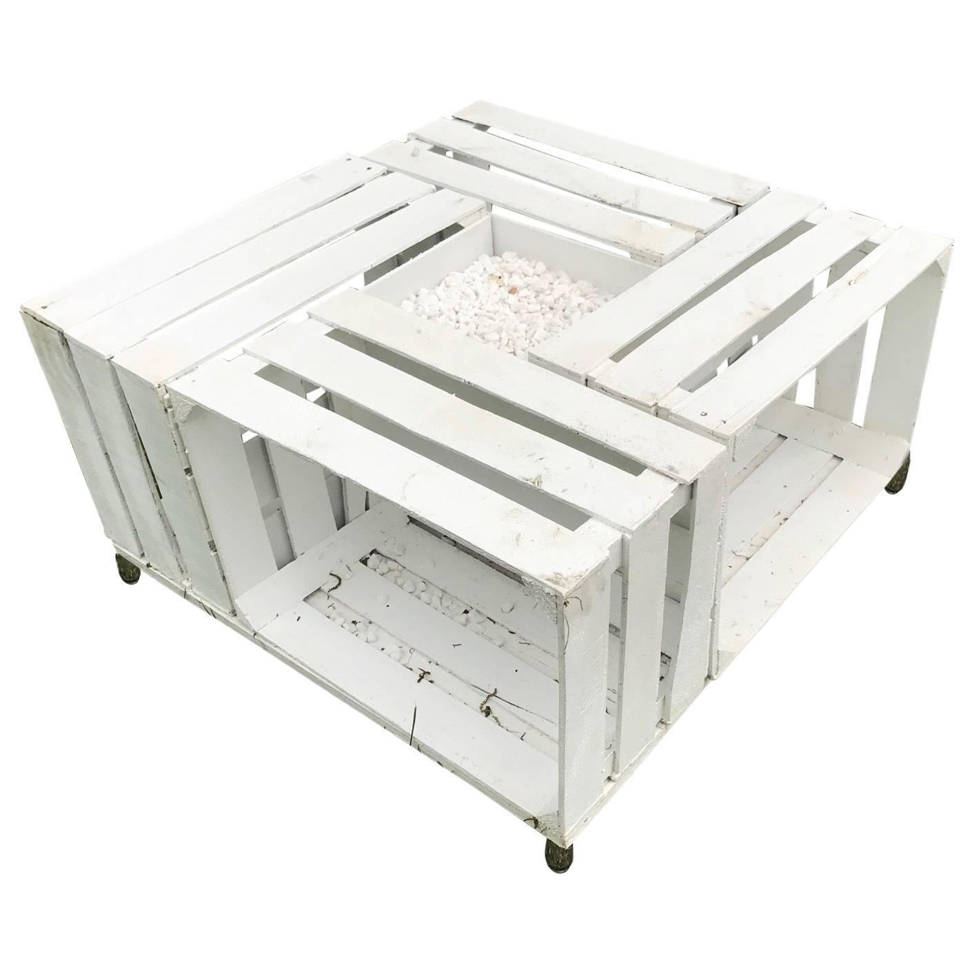 Handmade Outdoor Pallet Wood Painted White with Gravel Center Table