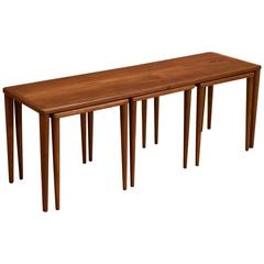 Vieille table basse DUX avec tables gigognes