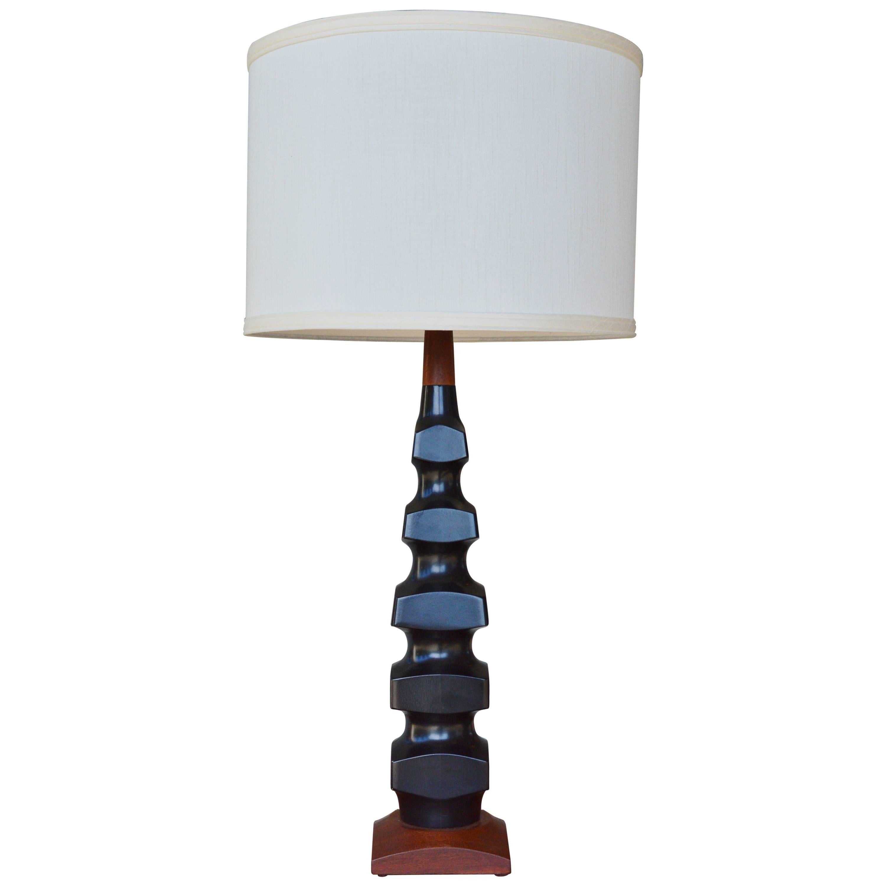 Architectural Faceted Geometric Stacked Black and Walnut Table Lamp For Sale