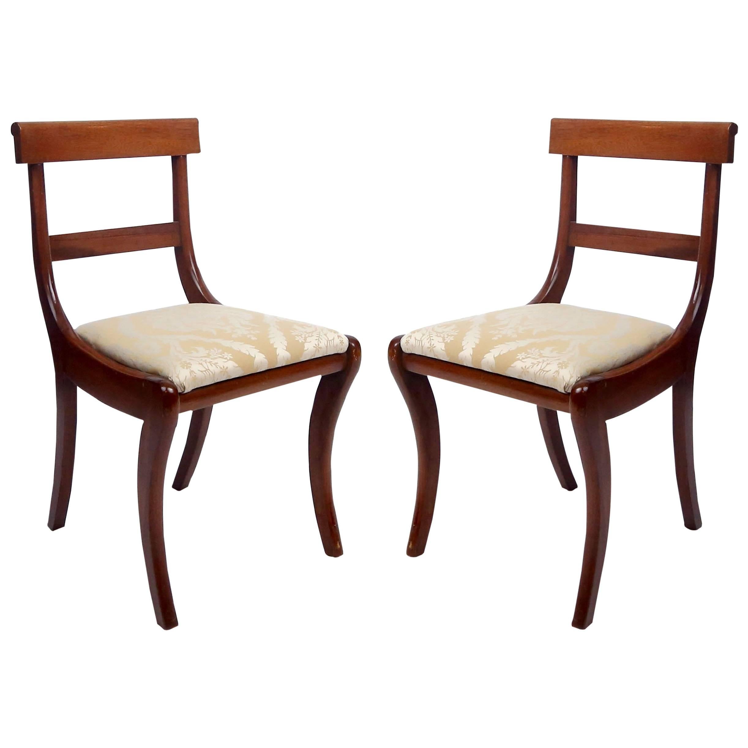 Pair of Early 20th Century Regency Mahogany Klismos Chairs in Gold Damask
