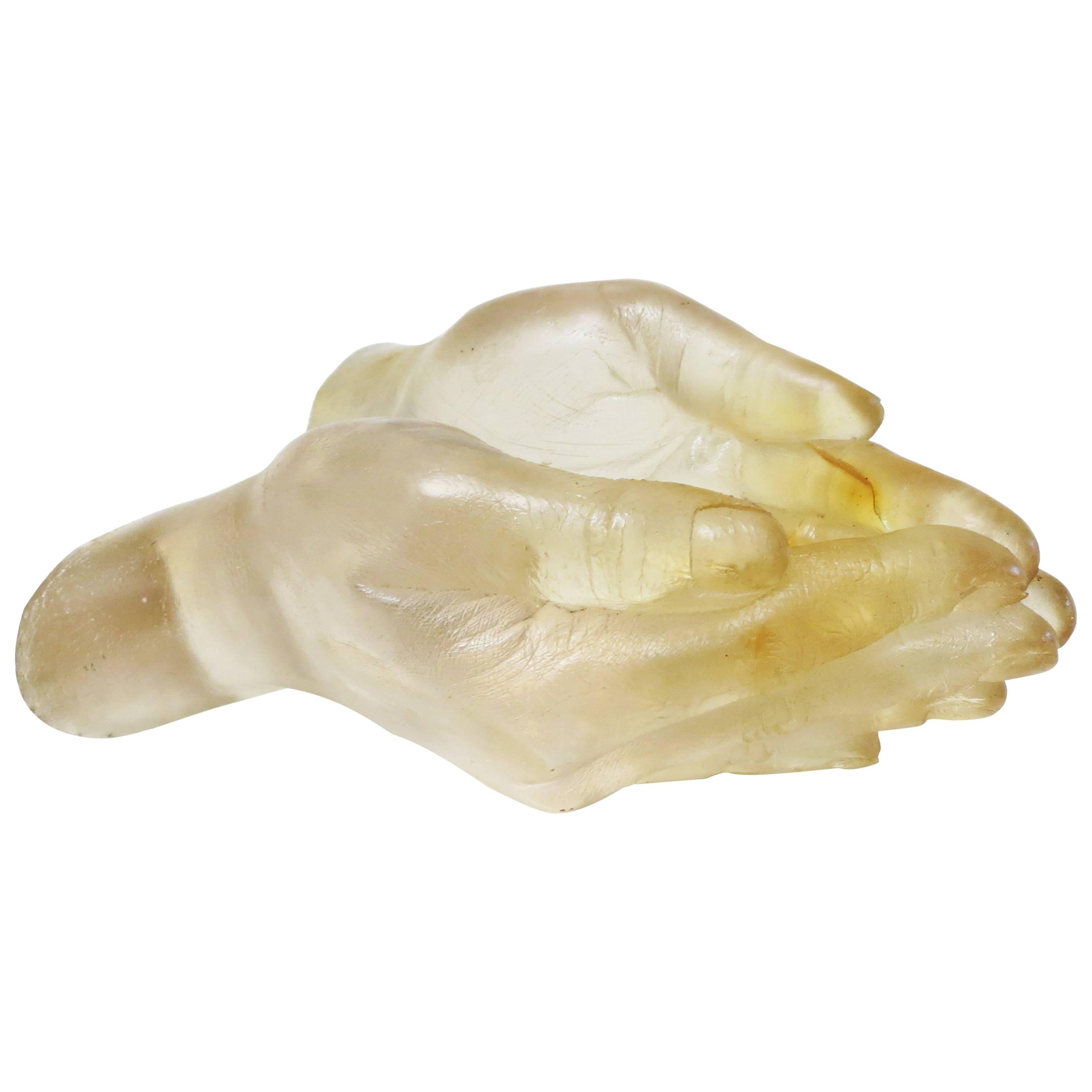 Sculpture Hands in Yellow Resin Attributed to Pierre Giraudon