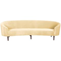 Elegant Curved Sofa in Hollandaise Velvet 9