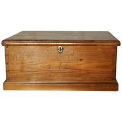Kleine Tischplatte aus Kiefernholz aus dem 19. Jahrhundert Deed Box