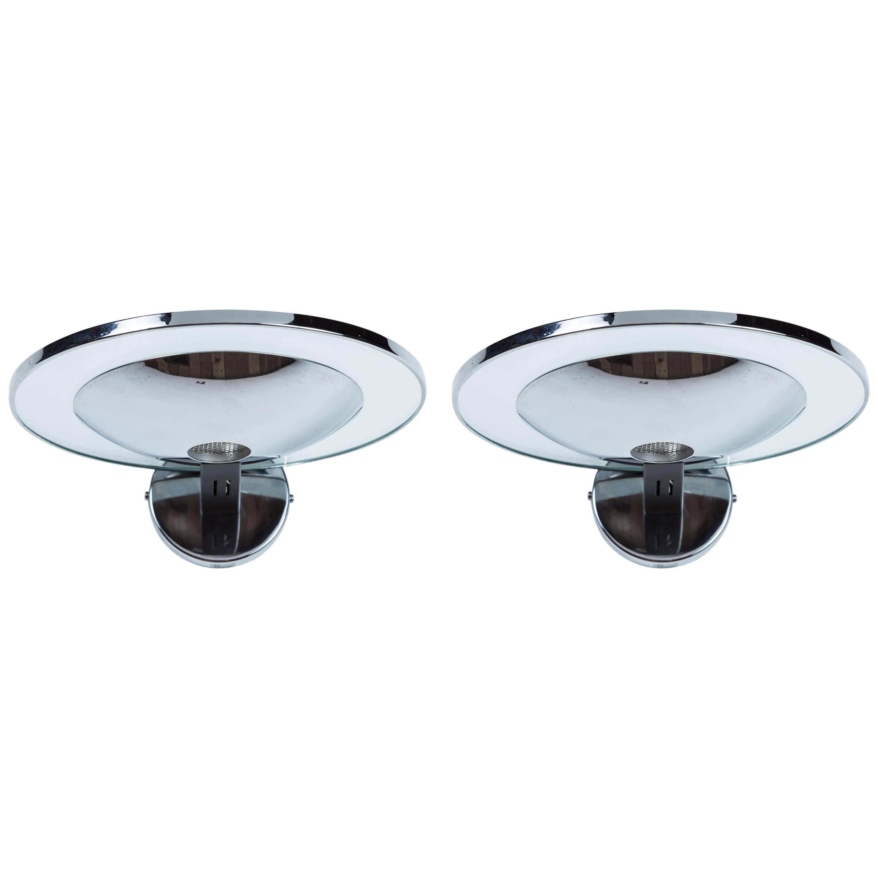 Paire d'appliques Estiluz en chrome et acier en vente