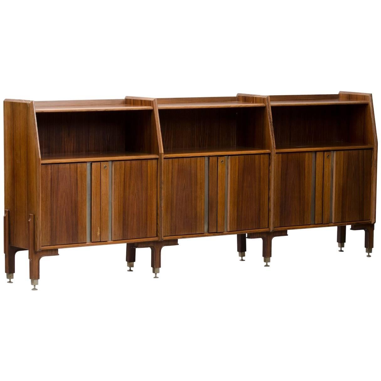 Large mid-century modern Italian rosewood sideboard For Sale