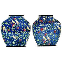 Antikes englisches Paar dekorativer Vasen im persischen Stil, Paar